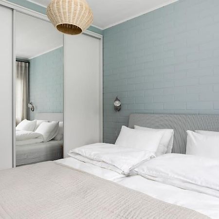 Upea Remontoitu Huoneisto Naantalin Sydaemessae Apartment Luaran gambar