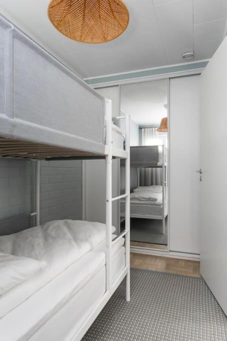 Upea Remontoitu Huoneisto Naantalin Sydaemessae Apartment Luaran gambar