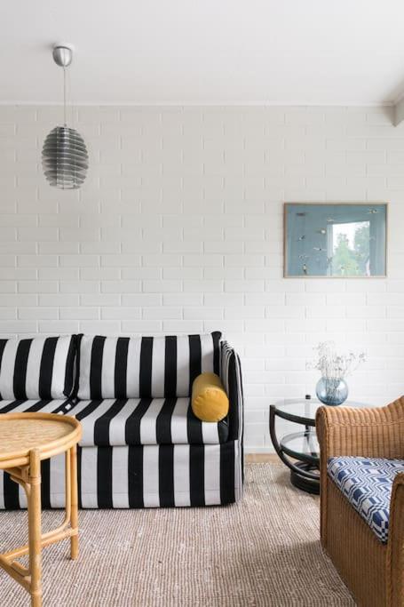 Upea Remontoitu Huoneisto Naantalin Sydaemessae Apartment Luaran gambar